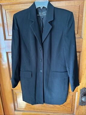 Garfield & Mark Black Women's Classic Blazer
